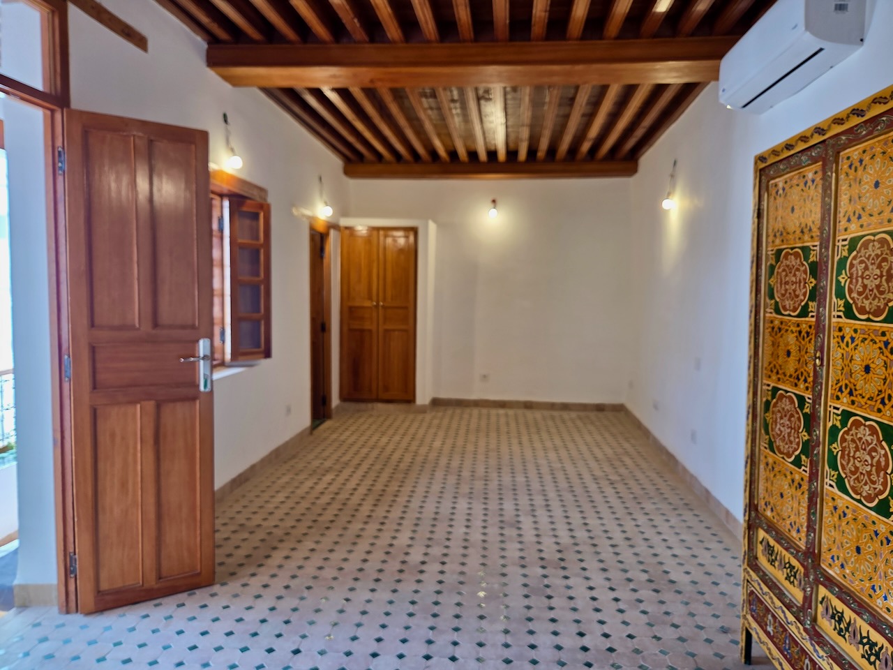 Riad à vendre à Fes FOR SALE Restored 6-Bedroom Riad — Potential Guesthouse