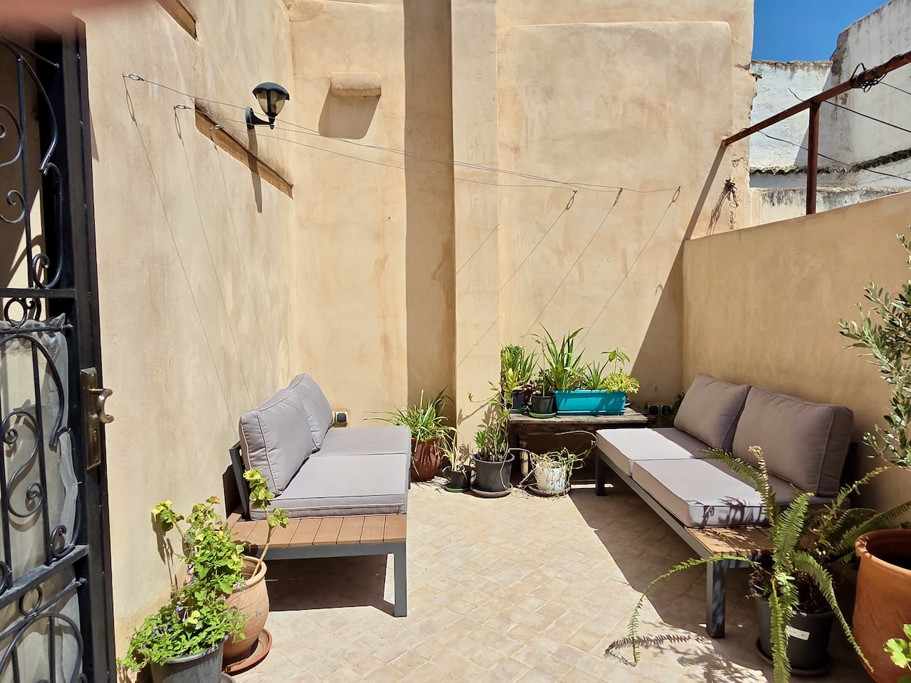 Riad à vendre à Fes FOR SALE Restored 6-Bedroom Riad — Potential Guesthouse