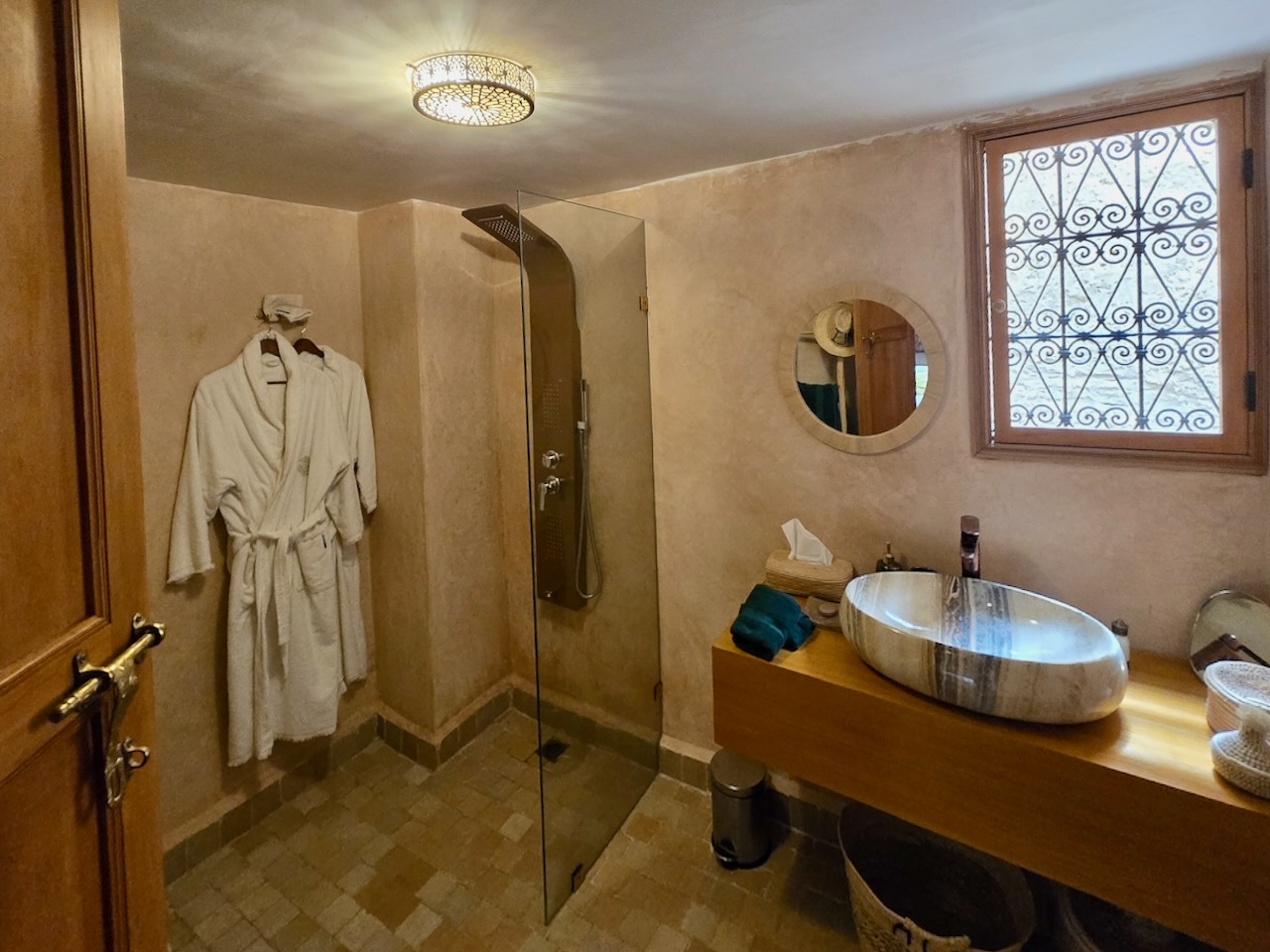 Riad for Sale in Fez FOR SALE Licensed 5-Room Guesthouse