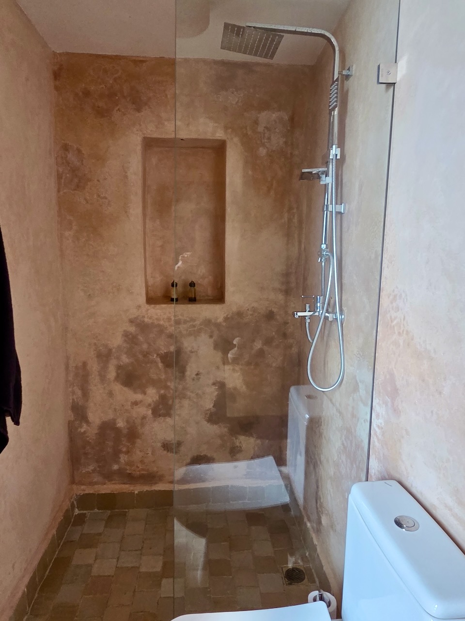 Riad for Sale in Fez FOR SALE Licensed 5-Room Guesthouse
