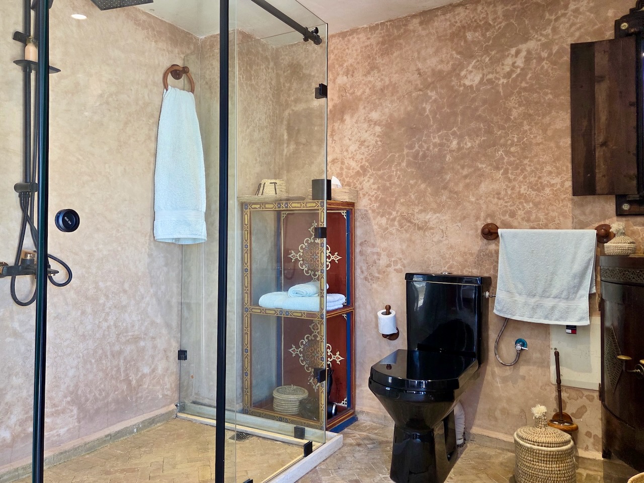 Riad for Sale in Fez FOR SALE Licensed 5-Room Guesthouse