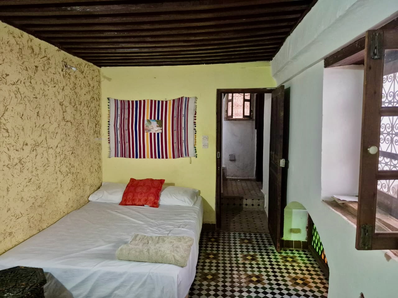 Riad for sale in Fez FOR SALE Small Guesthouse, 6 bedrooms
