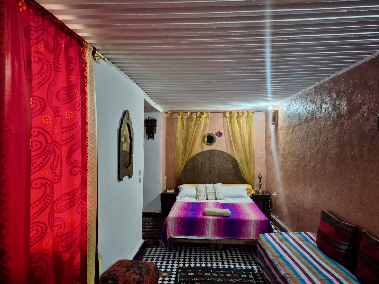 Riad for sale in Fez FOR SALE Small Guesthouse, 6 bedrooms