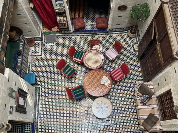 FOR SALE Small Guesthouse, 6 bedrooms