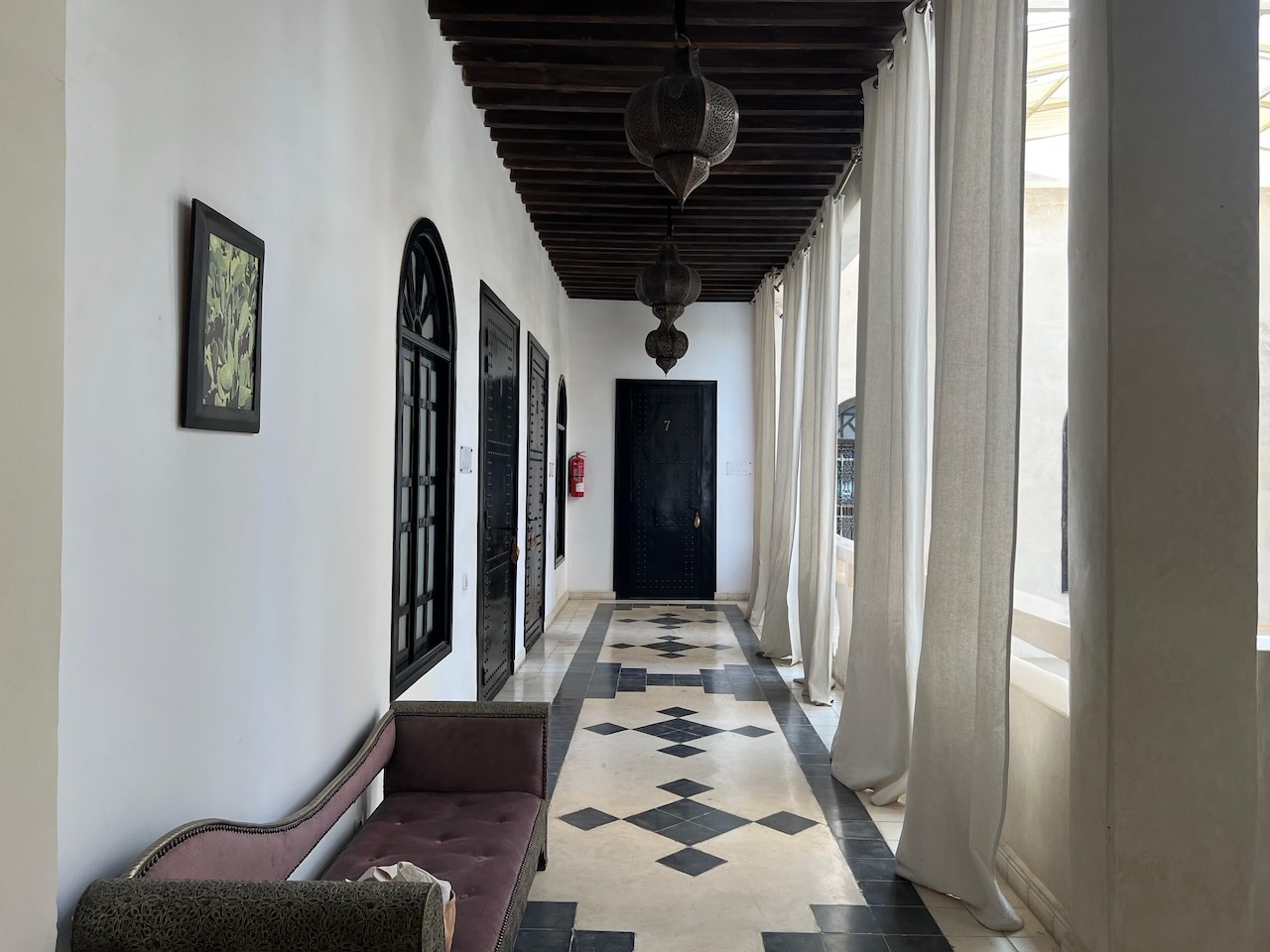 Riad hotel for sale in Fez FOR SALE Elegant 11 bedroom Riad with pool