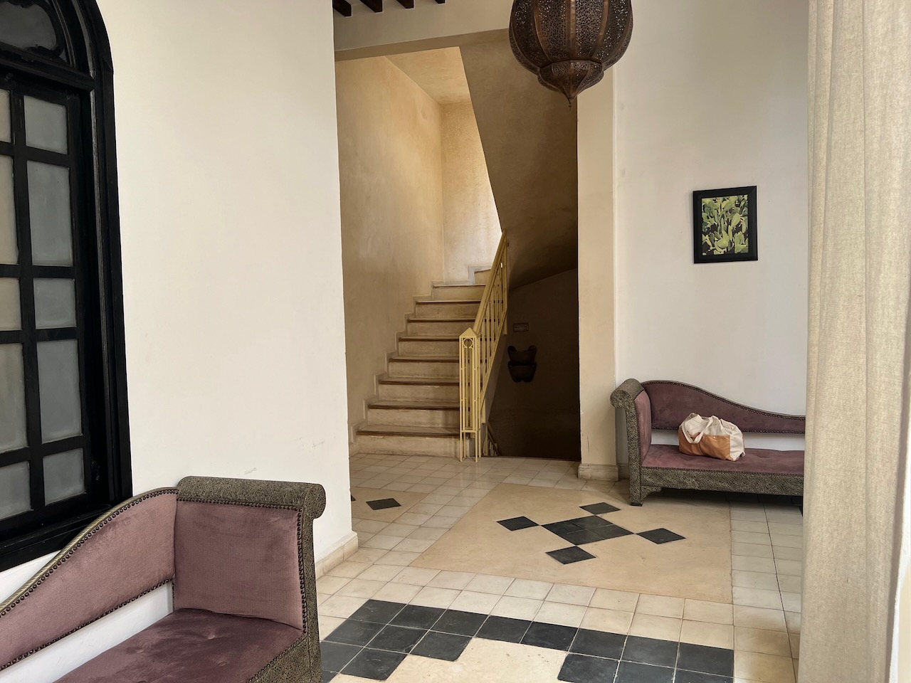 Riad hotel for sale in Fez FOR SALE Elegant 11 bedroom Riad with pool