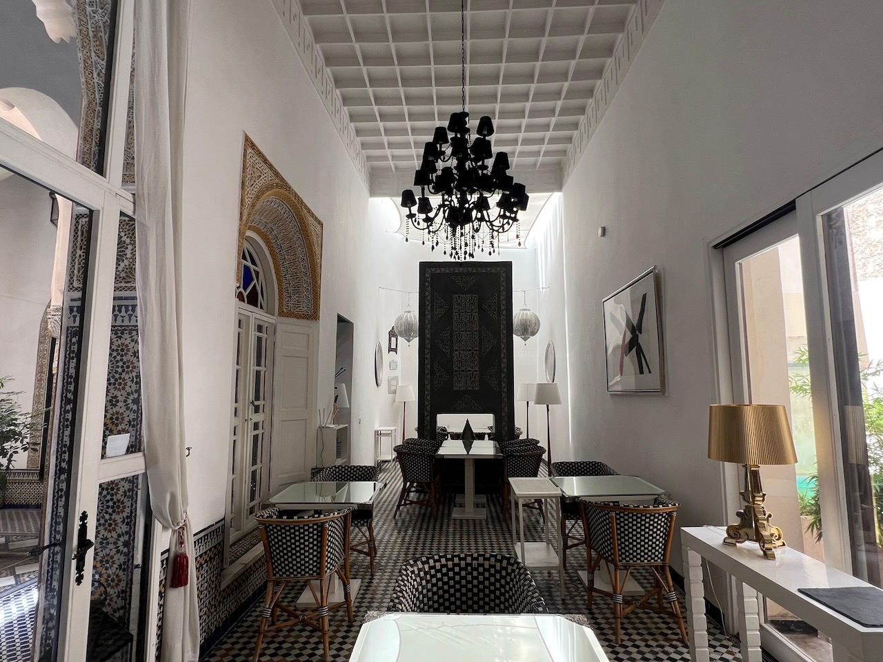 Riad hotel for sale in Fez FOR SALE Elegant 11 bedroom Riad with pool