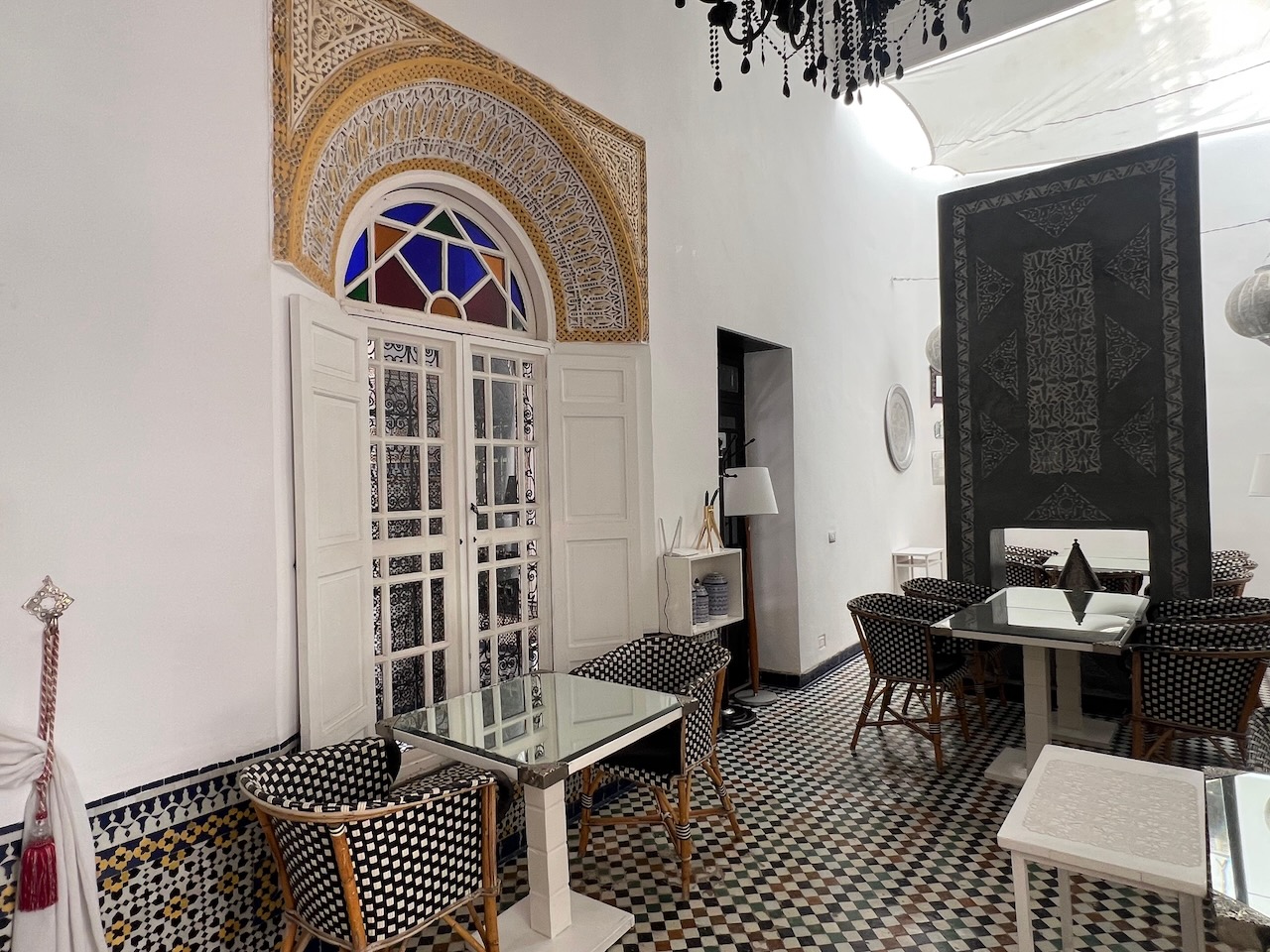 Riad hotel for sale in Fez FOR SALE Elegant 11 bedroom Riad with pool