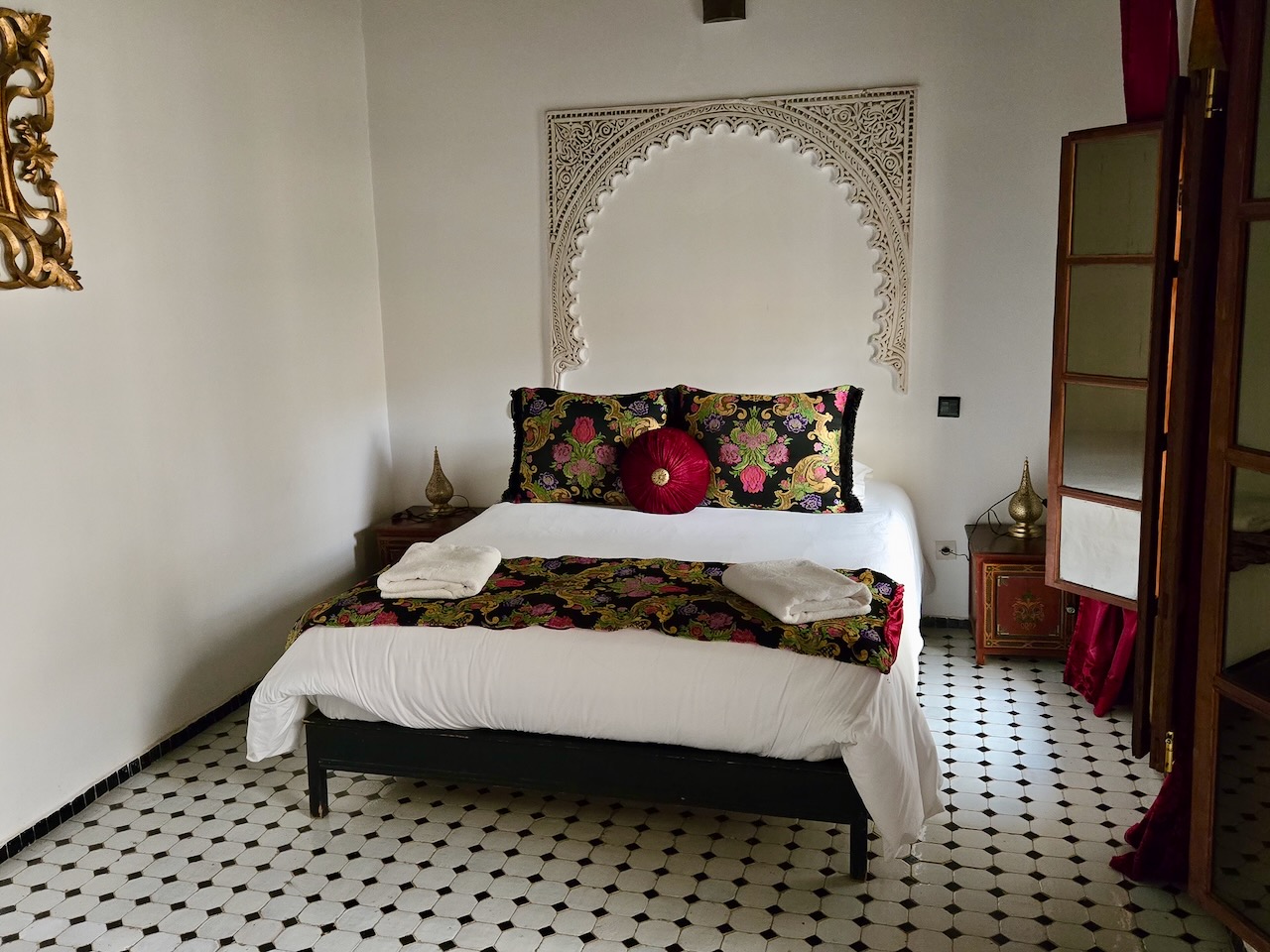 Riad for sale FOR SALE Guesthouse with Pool, Batha