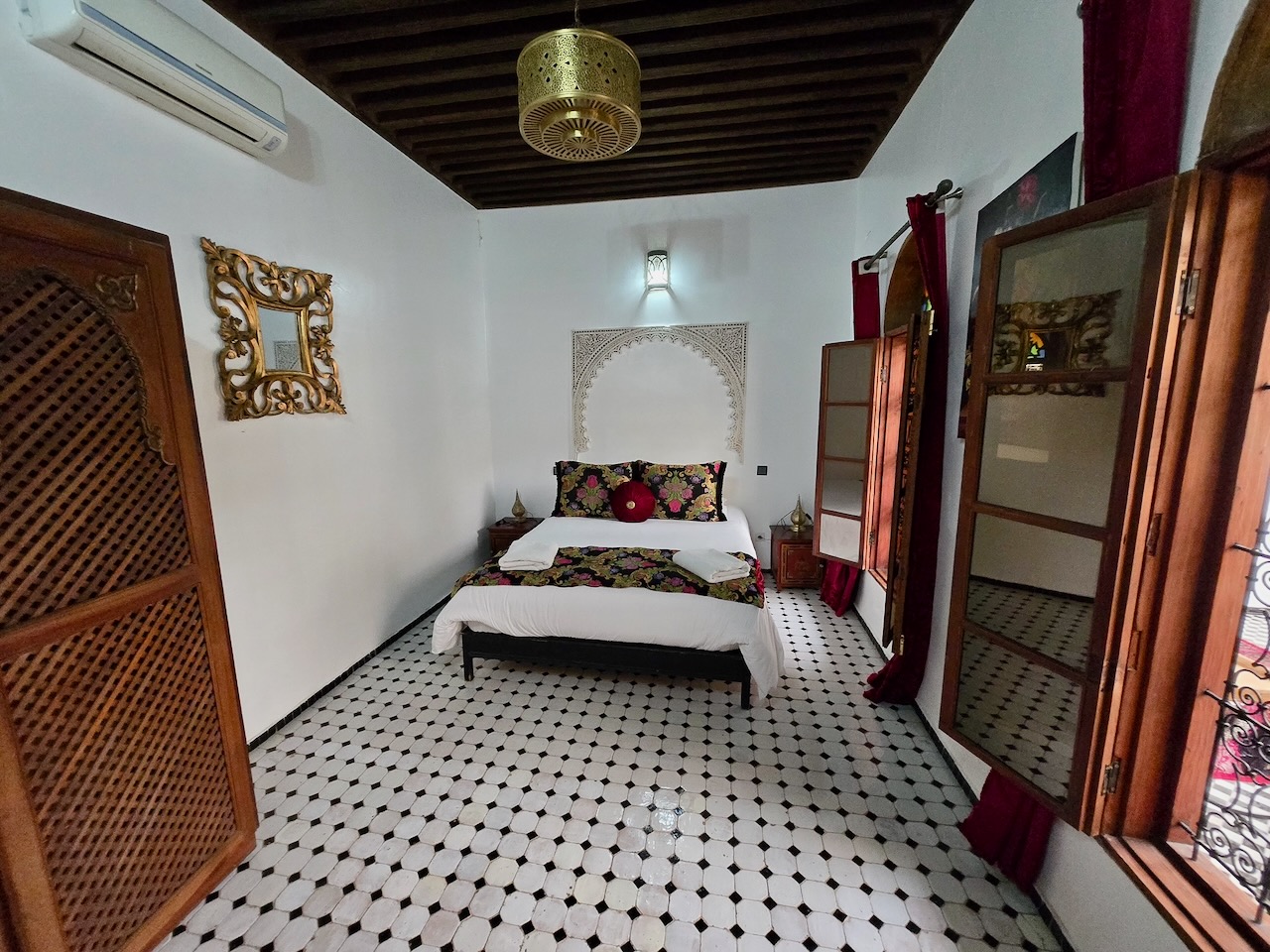 Riad for sale FOR SALE Guesthouse with Pool, Batha