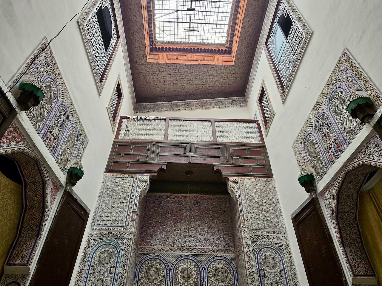 Riad à vendre à Fès FOR SALE Three bedroom riad in Zkak Roumane – Fez Medina