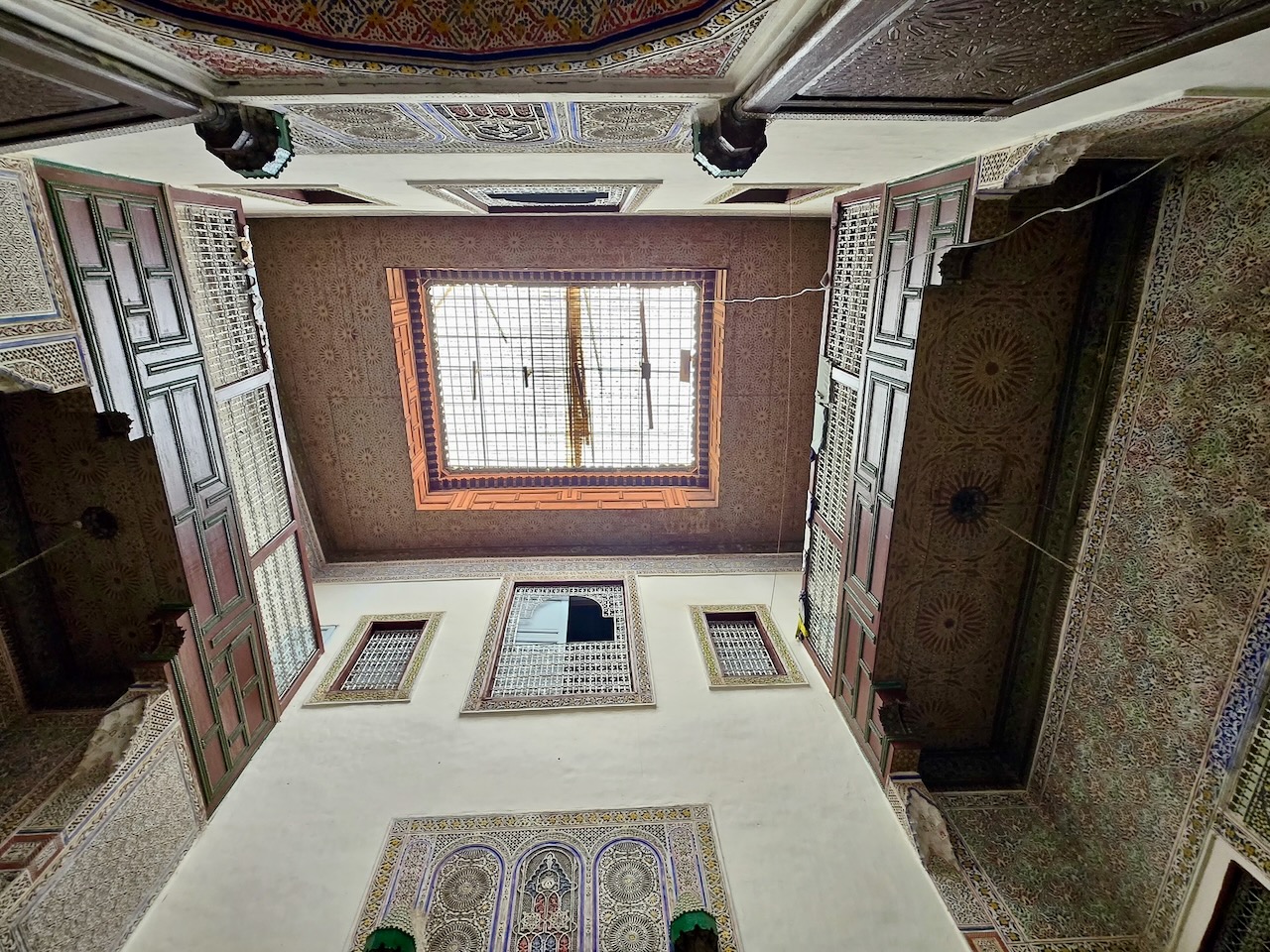 Riad à vendre à Fès FOR SALE Three bedroom riad in Zkak Roumane – Fez Medina