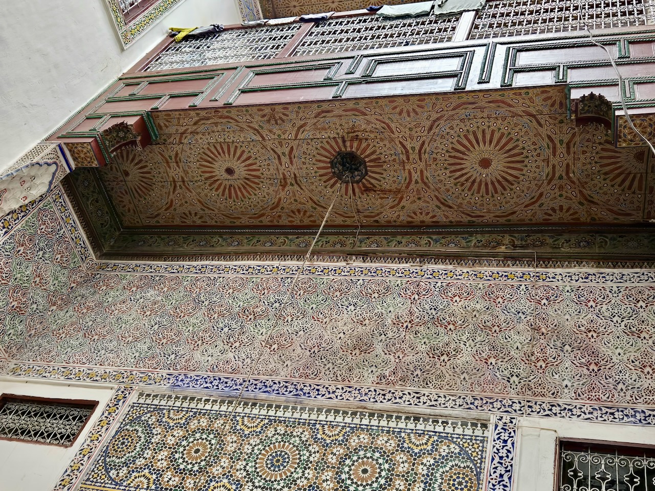 Riad à vendre à Fès FOR SALE Three bedroom riad in Zkak Roumane – Fez Medina