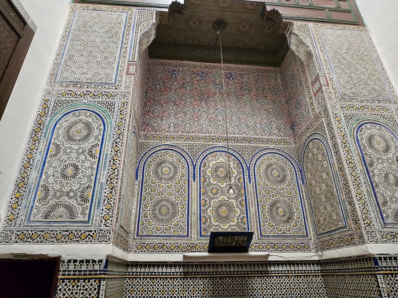 Riad à vendre à Fès FOR SALE Three bedroom riad in Zkak Roumane – Fez Medina