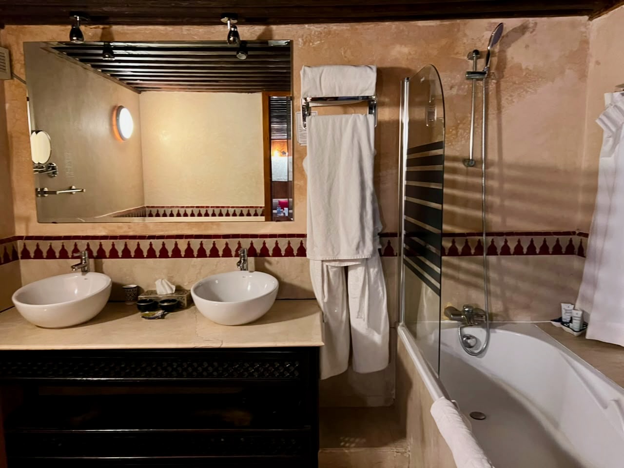 Riad Guesthouse with Pool & Panoramic Views