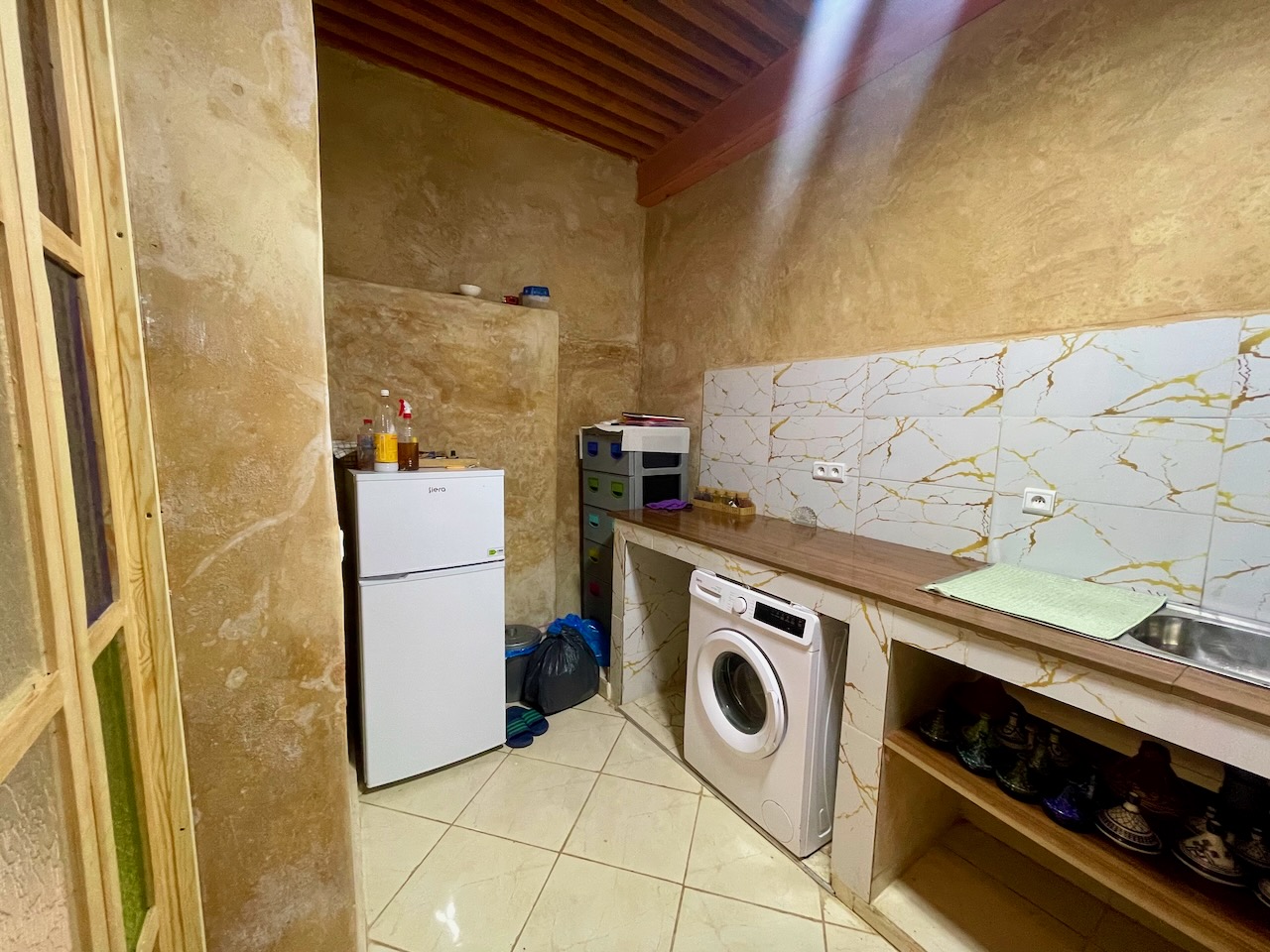 FOR SALE Charming 6 bedroom traditional house