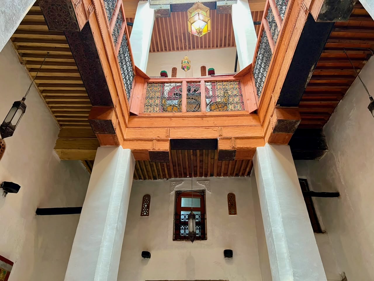 FOR SALE Charming 6 bedroom traditional house